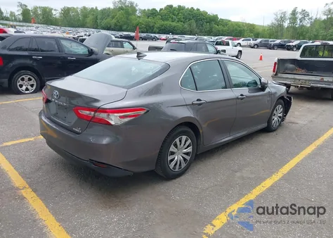 2019 Toyota Camry Hybrid Le z USA, uszkodzony, nr VIN 4T1B31HK4KU511360